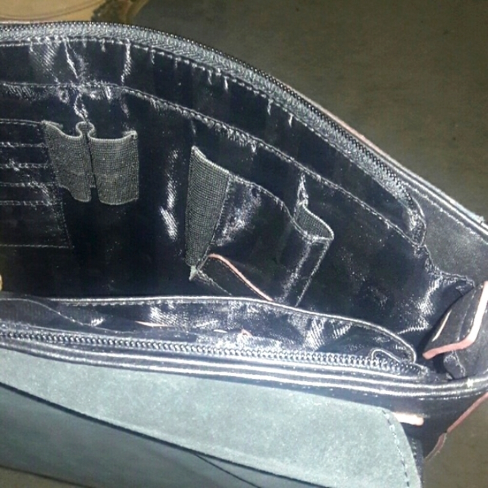 ARTISAN Genuine Leather Black Messenger Bag, 12" x 4" x 17" - Picture 8 of 8